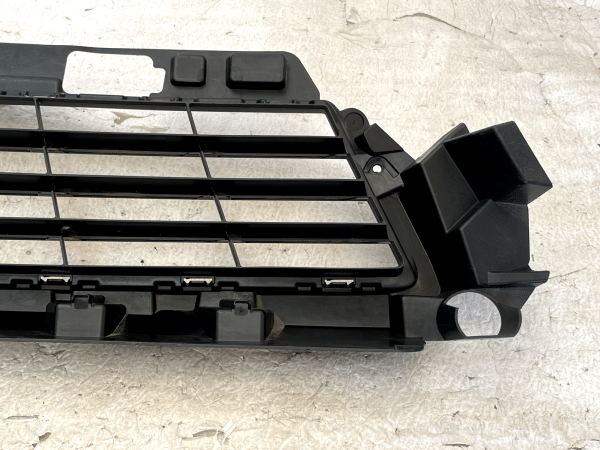Renault Trafic Nissan Primastar NV300 Front Bumper Grille 622542075R Genuine 10 Renault Trafic Nissan Primastar NV300 Front Bumper Grille 622542075R Genuine 178510386956 11