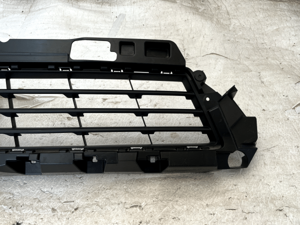 Renault Trafic Nissan Primastar NV300 Front Bumper Grille 622542075R Genuine 4 Renault Trafic Nissan Primastar NV300 Front Bumper Grille 622542075R Genuine 178510386956 5
