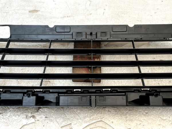 Renault Trafic Nissan Primastar NV300 Front Bumper Grille 622542075R Genuine 8 Renault Trafic Nissan Primastar NV300 Front Bumper Grille 622542075R Genuine 178510386956 9