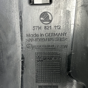 Skoda Kodiaq Front Right End Trim 2024 ON 57H821112 Genuine - Image 17