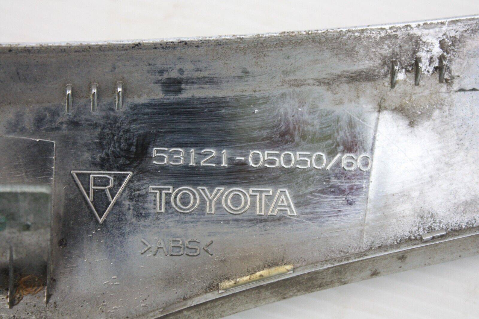 Toyota-Avensis-Front-Bumper-Chrome-53121-05050-Genuine-FIXING-DAMAGED-175674336026-6