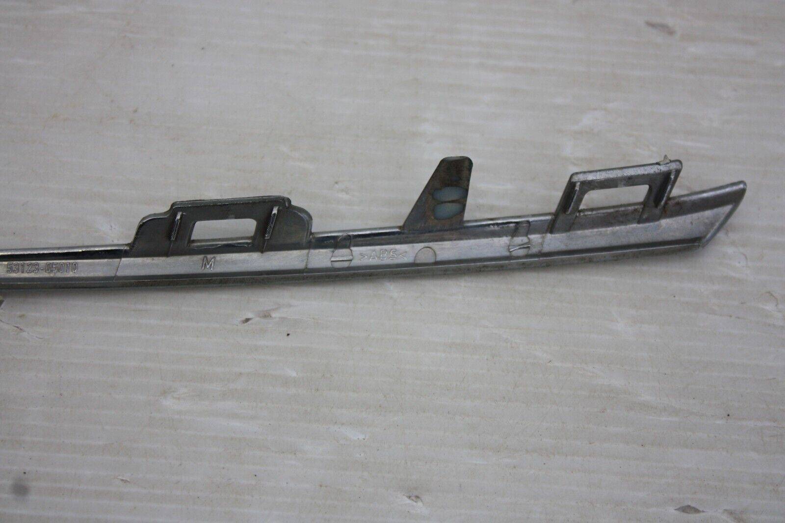 Toyota-Avensis-Front-Bumper-Right-Side-Grill-Chrome-53123-05010-Genuine-175691314706-8
