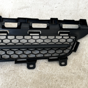 Toyota Corolla Verso Front Bumper Grill 2007 TO 2009 53111-0F030 Genuine - Image 7