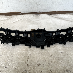 Toyota Corolla Verso Front Bumper Grill 2007 TO 2009 53111-0F030 Genuine - Image 9