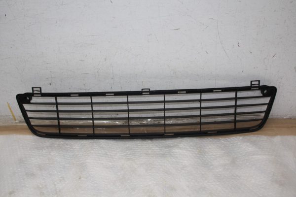Toyota-Hilux-Front-Bumper-Lower-Grill-2012-TO-2016-53112-0K060-Genuine-DAMAGED-177239072696