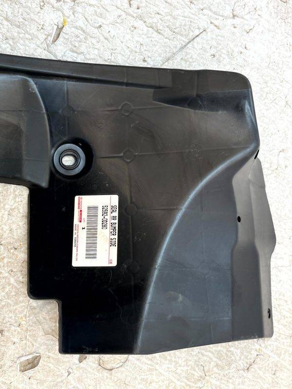 Toyota Yaris Rear Left Side Bumper Mud Guard Seal 2017 2020 52592 0D280 Genuine 178236674266 3