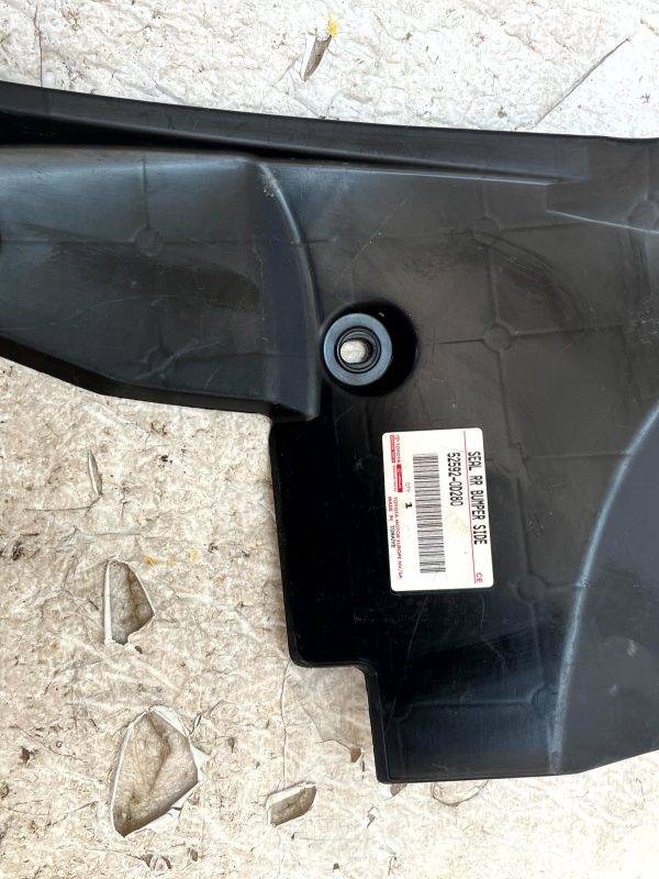Toyota Yaris Rear Left Side Bumper Mud Guard Seal 2017 2020 52592 0D280 Genuine 178236674266 4