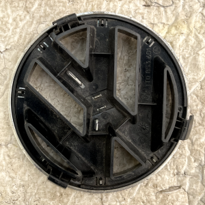 VW Caddy Passat Touran Front Emblem Badge Logo 1T0853601 Genuine - Image 5
