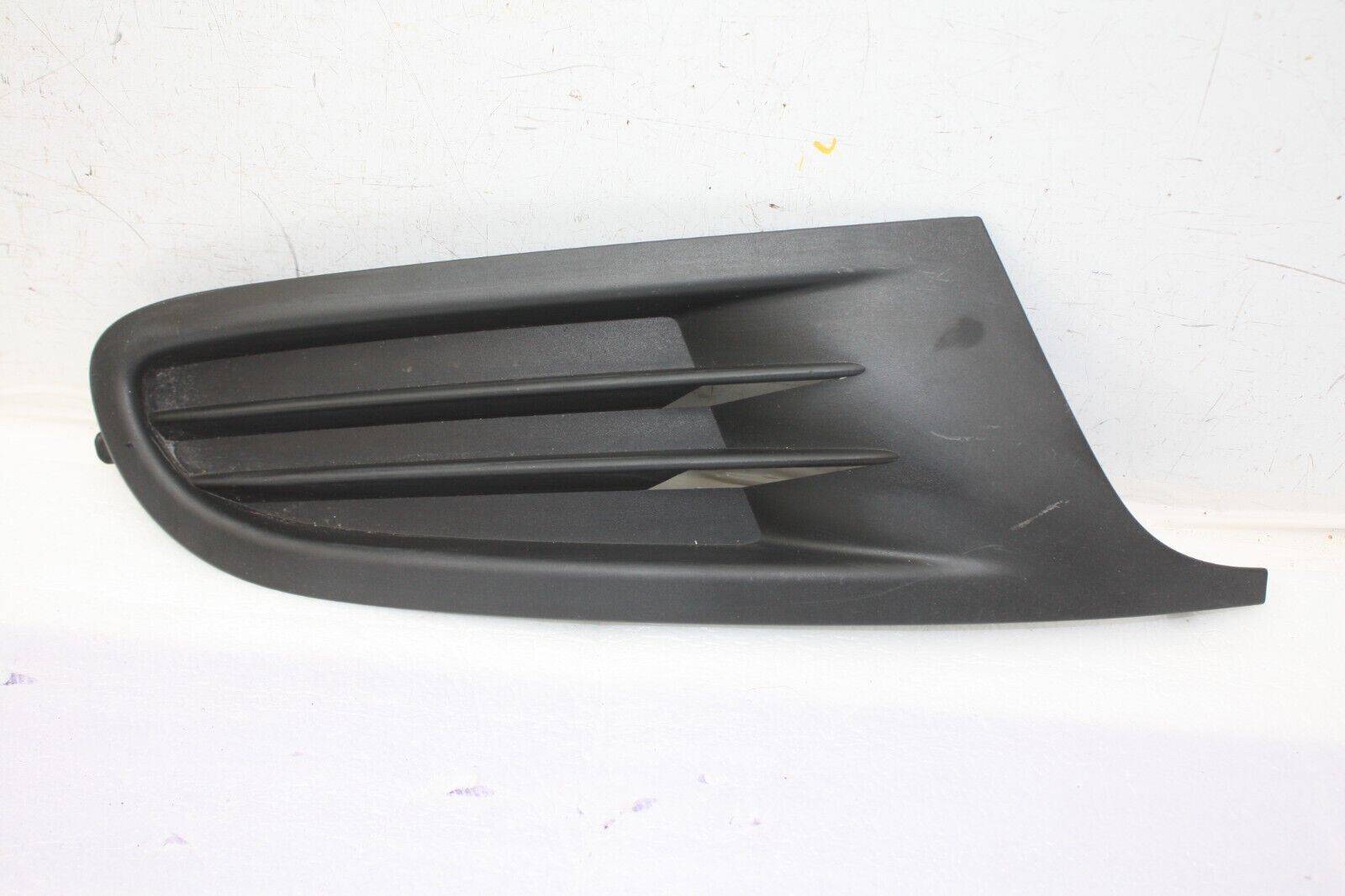 VW Golf Front Bumper Right Grill 5K0853666A Genuine 176649797956