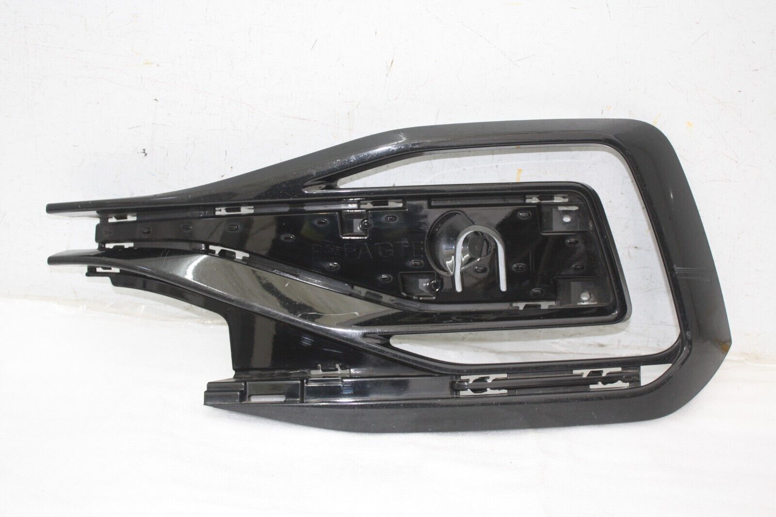 VW Passat B8 GTE Front Bumper Left Grill 3G0853793B Genuine *DAMAGED*