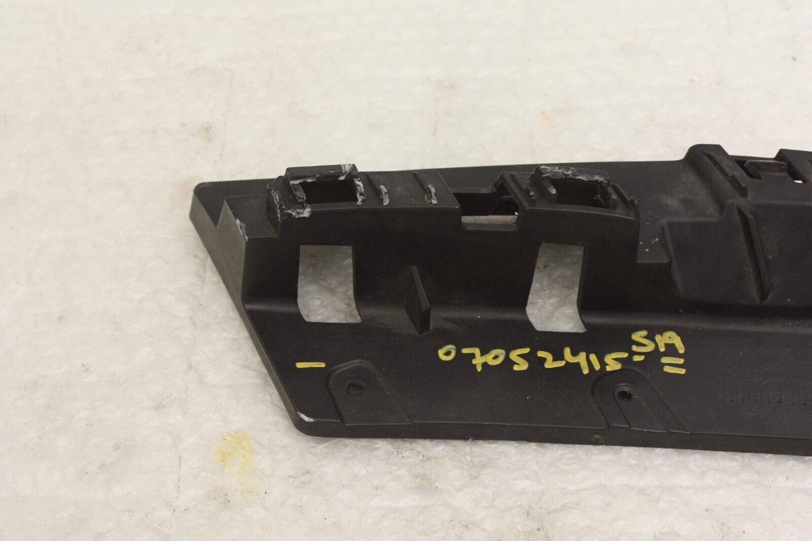 Vauxhall-Mokka-Right-Side-Headlight-Bracket-95127320-Genuine-176374858696-3