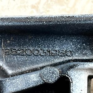 Vauxhall Vivaro MK3 Rear Right Side Door Hinge 2019 to 2024 9820031980 Genuine - Image 8