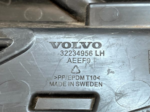 Volvo XC60 Mk2 Front Left Side Fog Light Grille Cover 2022 ON 32234956 Genuine 178316545936 12