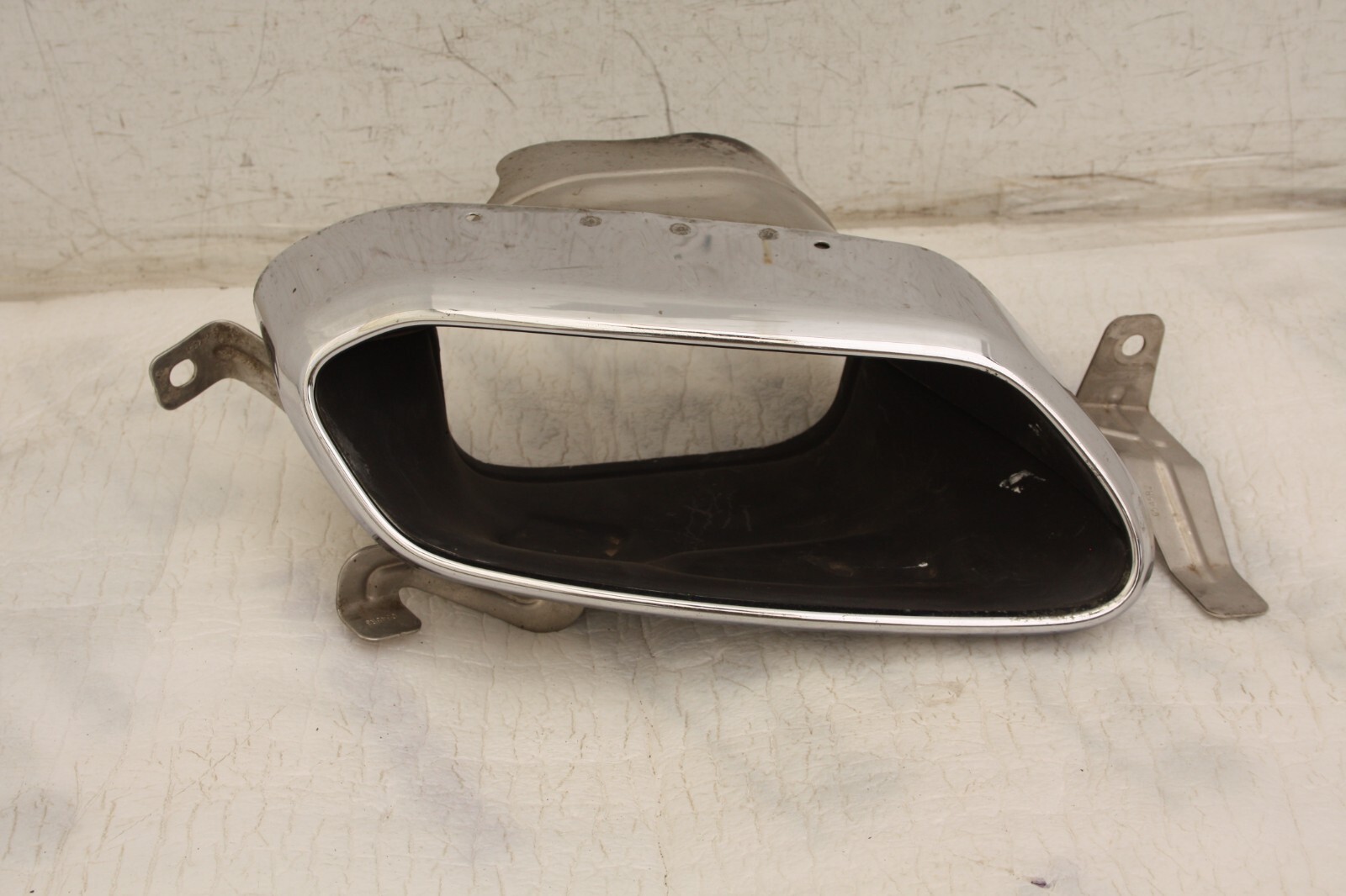 Volvo XC60 Rear Bumper Right Side Exhaust Trim 2017 TO 2022 31425212 Genuine