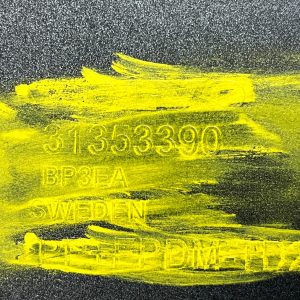 Volvo XC90 R Design Rear Bumper 2015 TO 2025 31353390 Genuine *DAMAGED* - Image 4