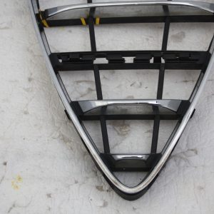 Alfa Romeo Mito Front Bumper Grill 156102092 Genuine *DAMAGED* - Image 4