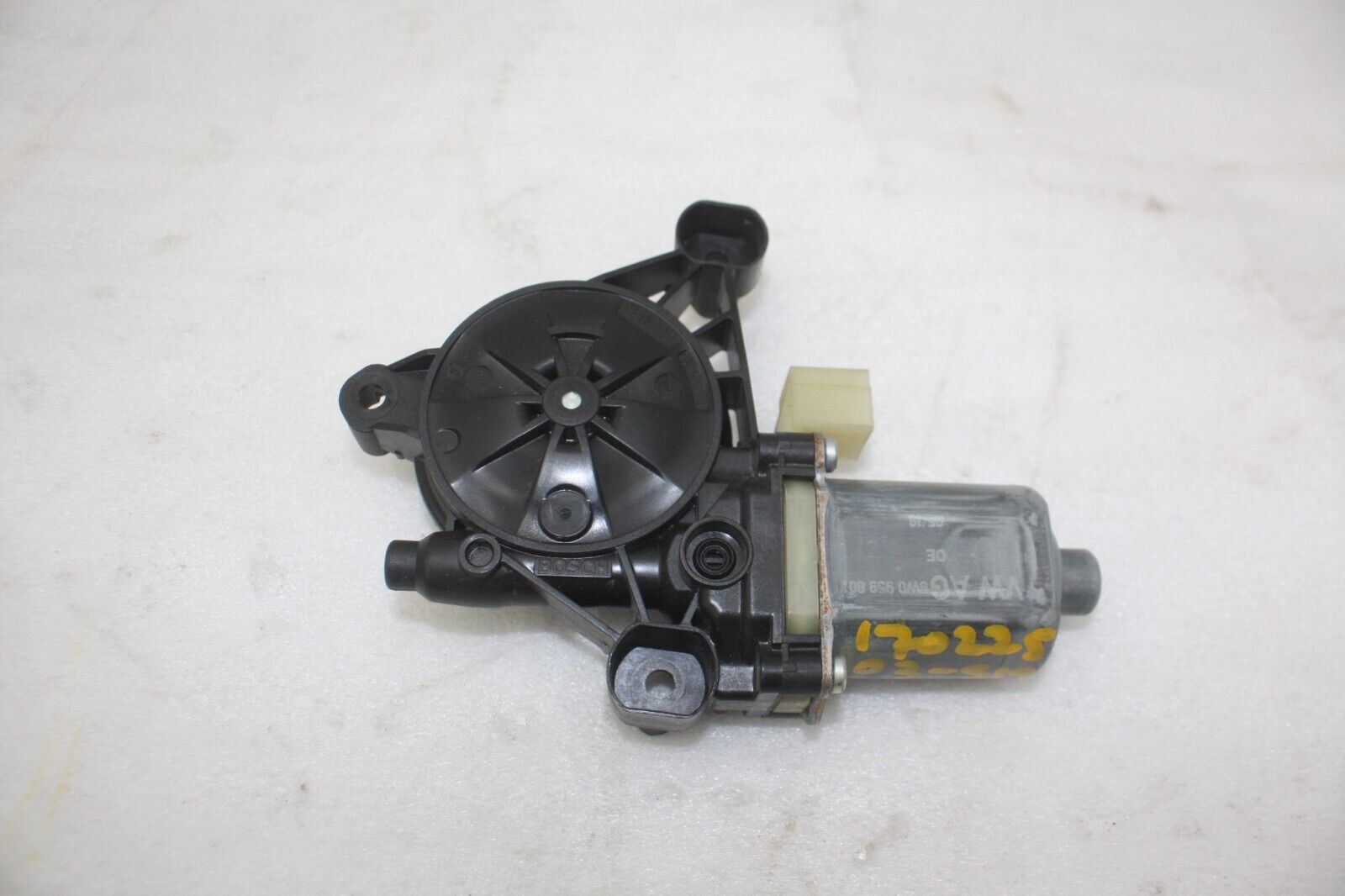 Audi A4 B9 Front Left Window Regulator Motor 8W0959801 Genuine