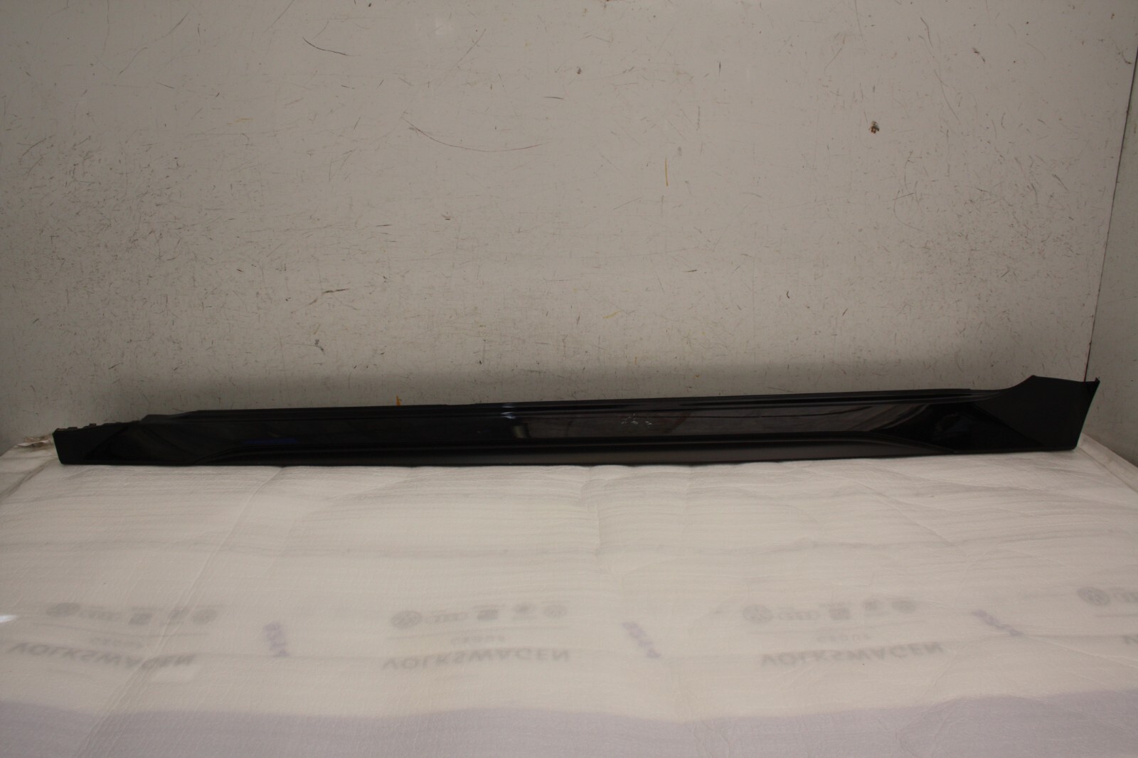 Audi A6 C8 Left Side Skirt 2018 ON 4K0853855B Genuine