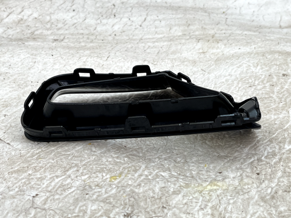 Audi E Tron Front Bumper Left Air Duct Grille Trim Cover 19-22 4KE121735 Genuine 9 Audi E Tron Front Bumper Left Air Duct Grille Trim Cover 19 22 4KE121735 Genuine 178560614227 10