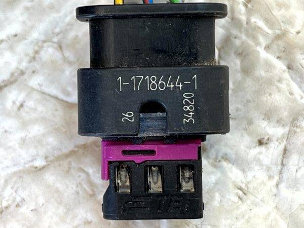 Audi VW Mercedes 3 Pin PDC Sensor Wiring Loom Plug Connector 1 1718644 1 Genuine 178442822717 8