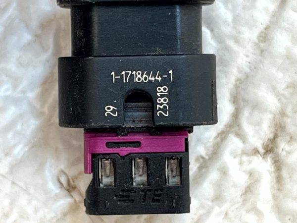 Audi VW Mercedes 3 Pin PDC Sensor Wiring Loom Plug Connector 1-1718644-1 Genuine 7 Audi VW Mercedes 3 Pin PDC Sensor Wiring Loom Plug Connector 1 1718644 1 Genuine 178456627137 8