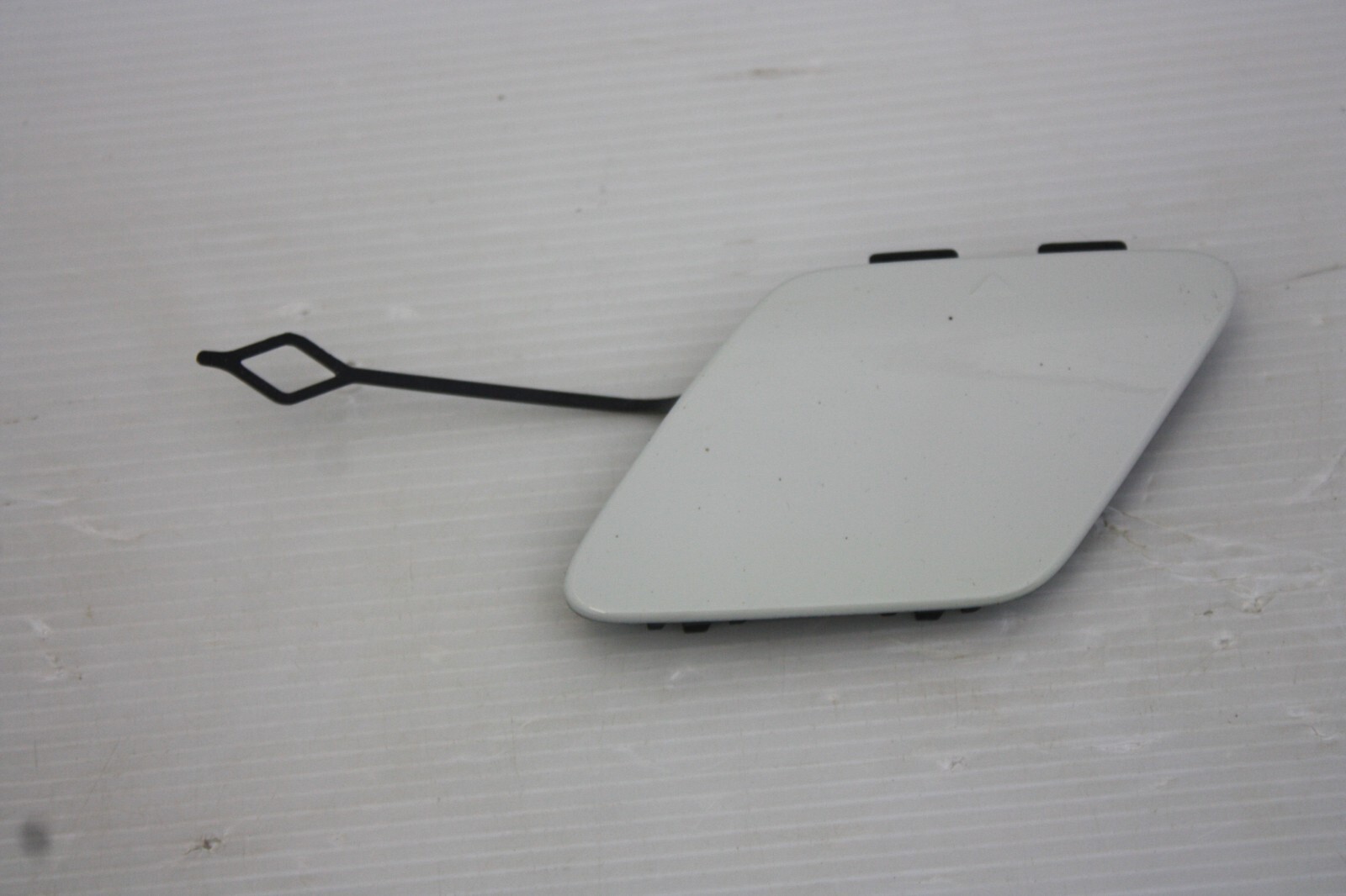 BMW 4 Series F32 F33 F36 SE Rear Tow Cover 2013 -2020 51127285551 "NEED RESPRAY"