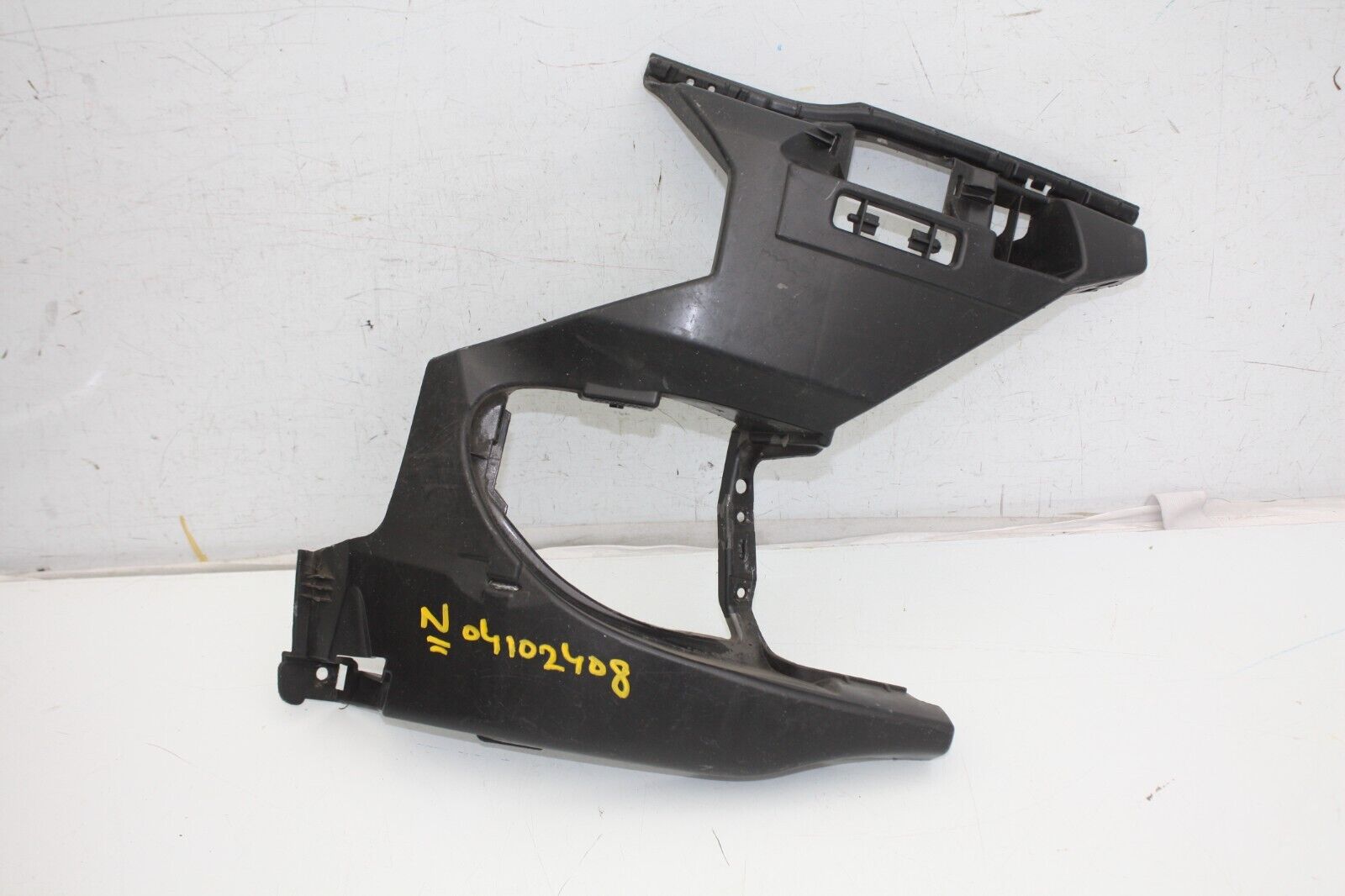 BMW 5 Series F10 F11 Front Bumper Right Bracket 2010 TO 2013 51117200722 Genuine