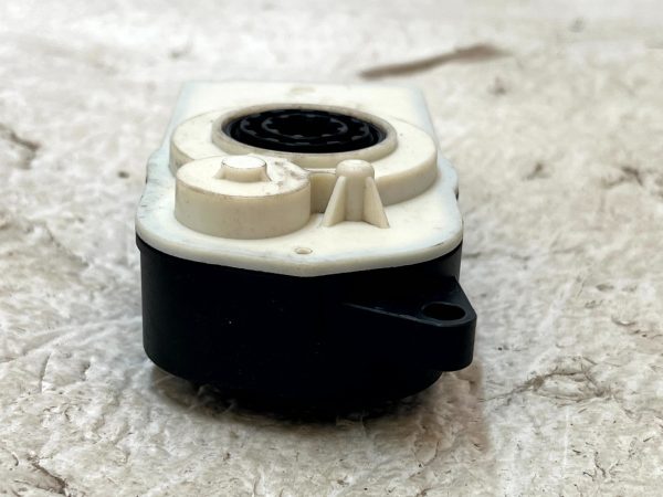 BMW 5 Series Radiator Active Grille Actuator Motor 5811R1001 Genuine 178319976117 5