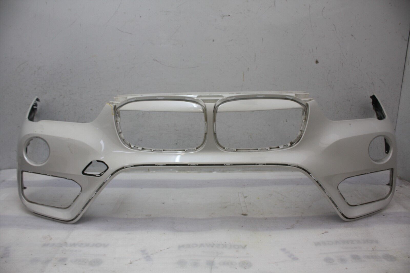 BMW X1 F48 SE Front Bumper 2015 TO 2019 51117354815 Genuine *DAMAGED*