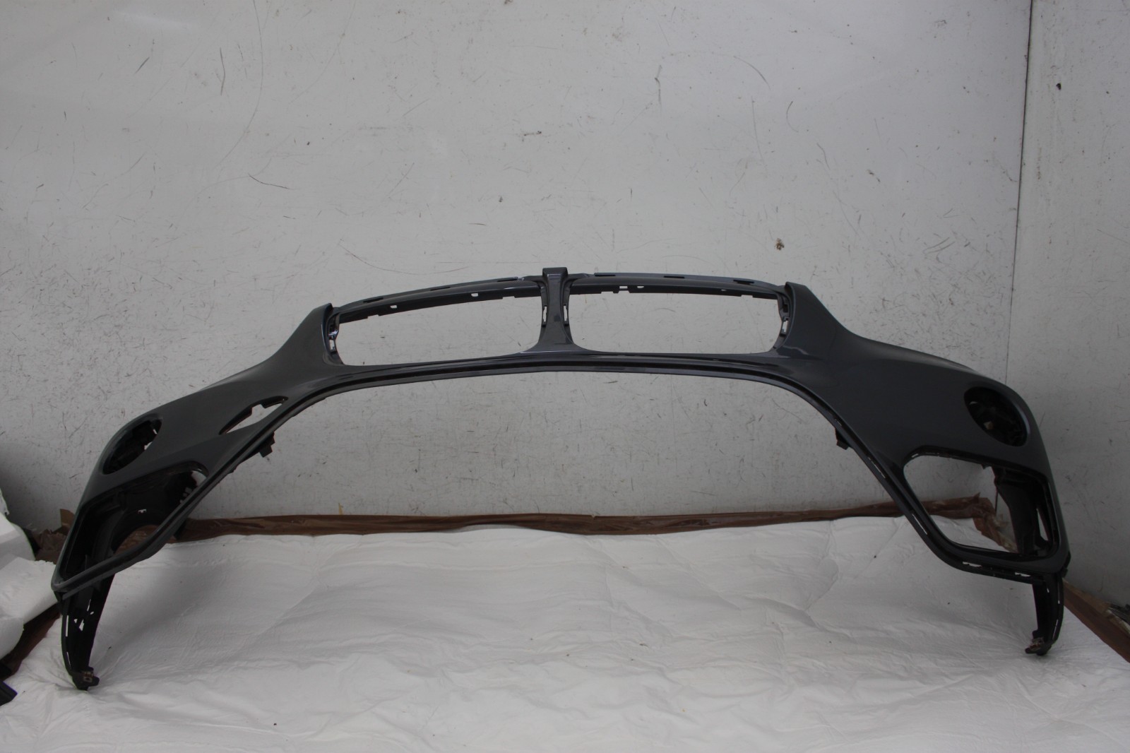 BMW X1 F48 SE Front Bumper 51117354815 Genuine *DAMAGED*