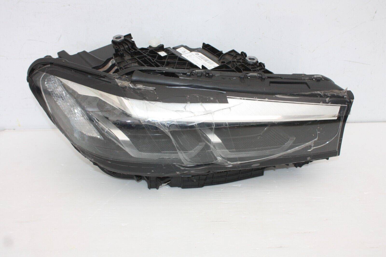 BMW-X5-X6-G05-G06-Right-Side-LED-Headlight-5A388C6-02-SEE-PICS-AS-ITS-DAMAGED-175444559307