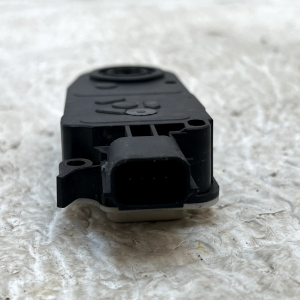 Ford Focus Air Intake Flap Actuator Motor 5877R1003 Genuine - Image 6
