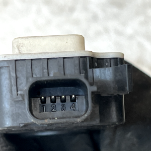 Ford Focus Air Intake Flap Actuator Motor 5877R1003 Genuine - Image 7