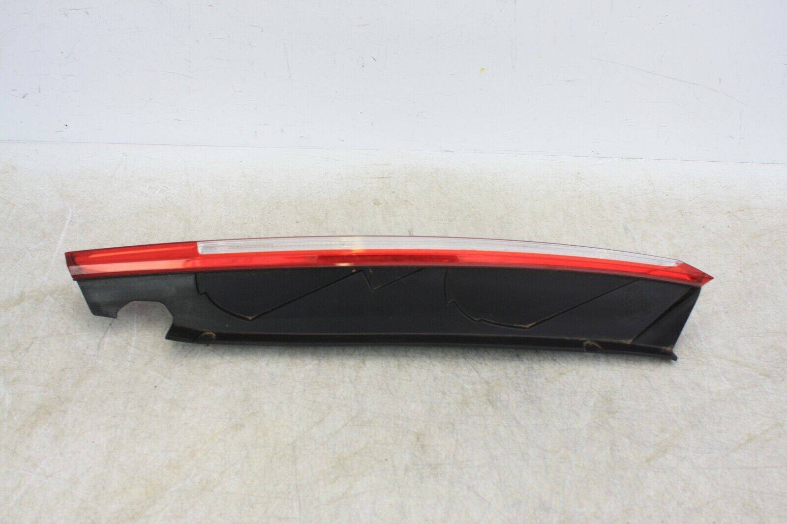 Ford-Focus-Right-Side-Tail-Light-8M51-13404-A-Genuine-175367531377-6