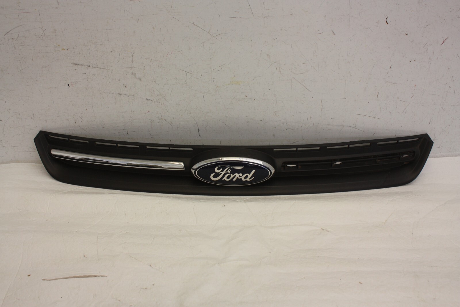Ford Kuga Front Bumper Grill 2013 TO 2016 CV44-8150-B Genuine