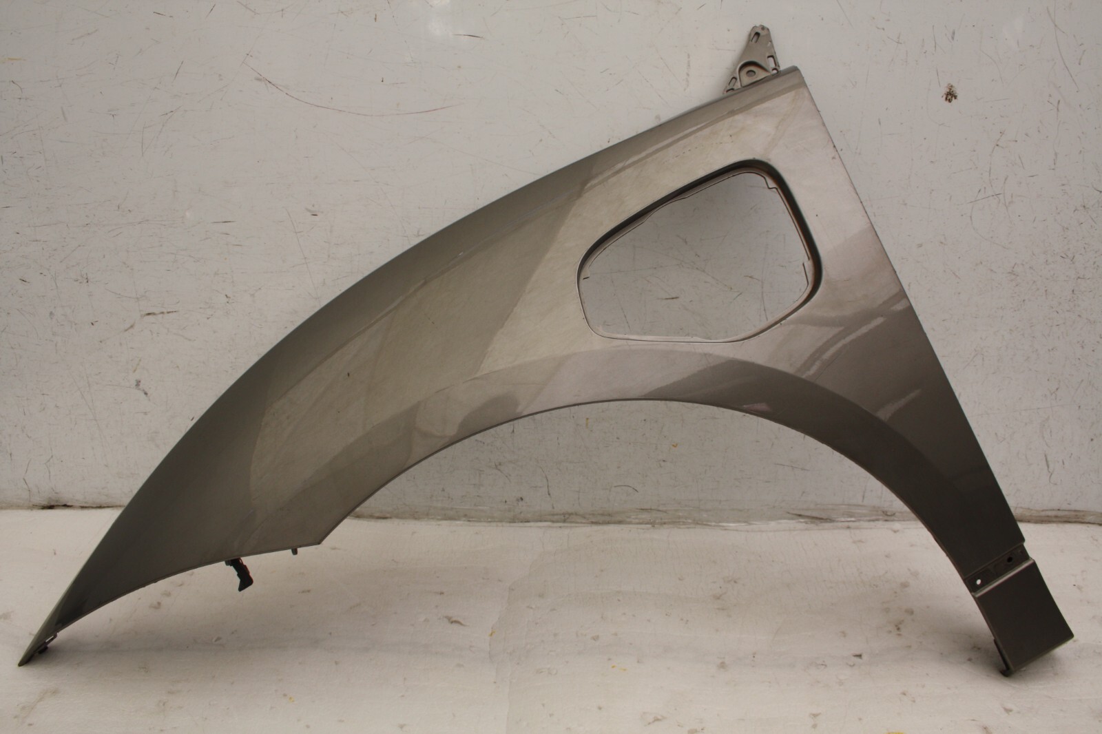 Jaguar I Pace X590 Front Left Side Wing 2018 ON J9D3-16006-A Genuine *DAMAGED*