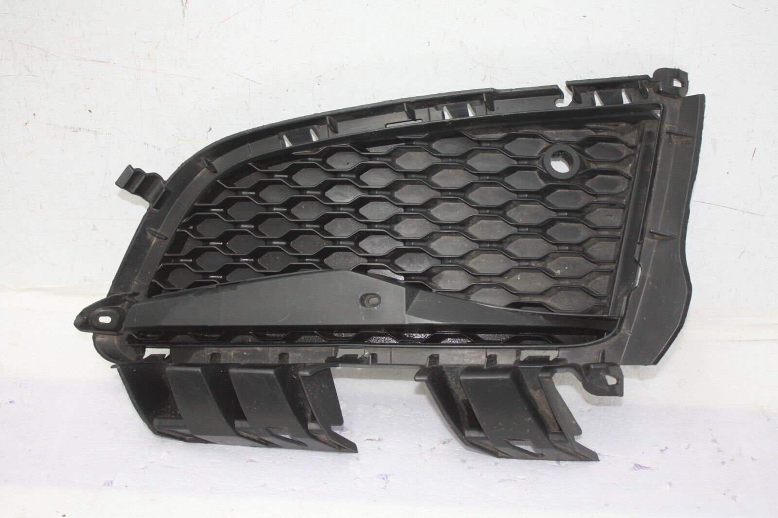 Jaguar XF X260 Front Bumper Left Side Grill 2016 TO 2020 GX63-8B290-A *DAMAGED*