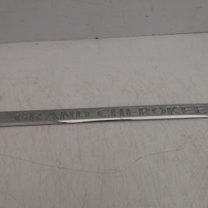 Jeep Grand Cherokee Front Right Door Trim 55079306AE Genuine - Image 3