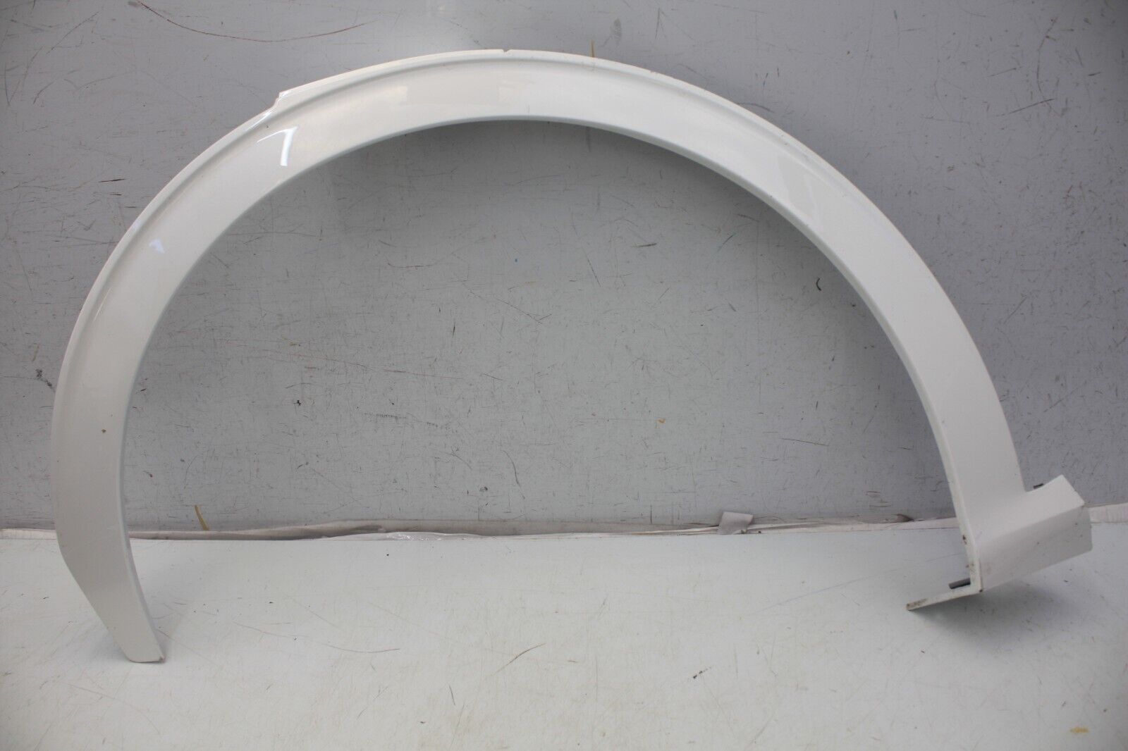 Kia EV6 Electric Front Left Wheel Arch 2022-2024 87713-CVDA0 Genuine *DAMAGED*