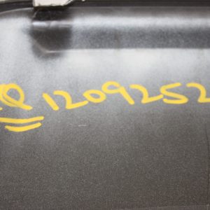 Kia Sorento Front Bumper Lower Section 2020-2024 86577-P2010 Genuine *DAMAGED* - Image 9