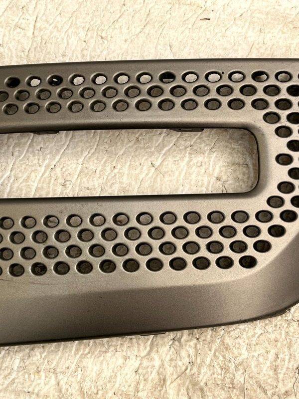 LR Defender L663 Front Bumper Left Fog Light Grill 2020 ON L8B2-15B217-A Genuine 2 LR Defender L663 Front Bumper Left Fog Light Grill 2020 ON L8B2 15B217 A Genuine 178228355037 3