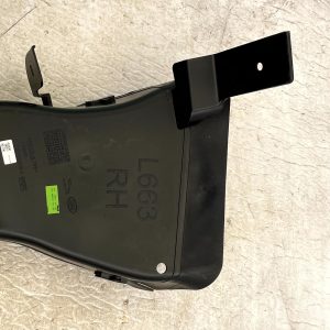 LR Defender L663 Front Right Air Filter Guide Duct 2020 ON L8B2-2D208-A Genuine - Image 3