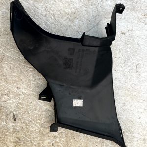 LR Defender L663 Front Right Cooling Air Guide Duct 20 ON L8B2-17E762-A Genuine - Image 6