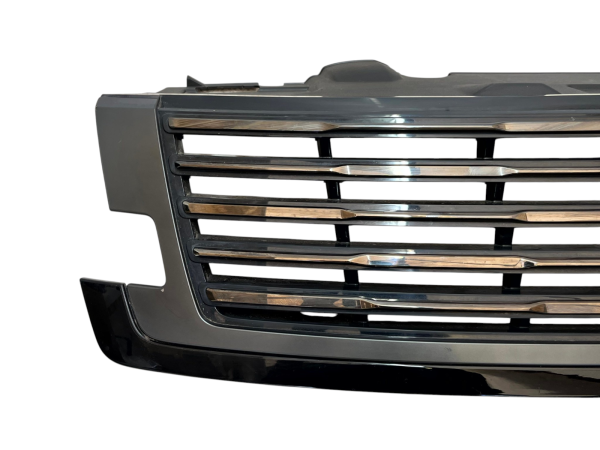 LR Range Rover SV L460 Radiator grill M8E28200A Genuine 2022 on 178503145117 2