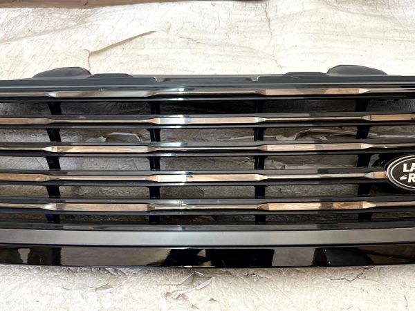 LR Range Rover SV L460 Radiator grill M8E28200A Genuine 2022 on 178503145117 4