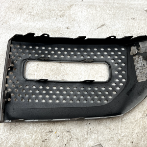 Land Rover Defender Front Bumper Right Fog Light Grille 2020 ON L8B2-15B216-A - Image 6