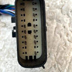 Land Rover Defender Rear Wiring Loom Harness Plug Connector 33482-2101 Genuine - Image 7