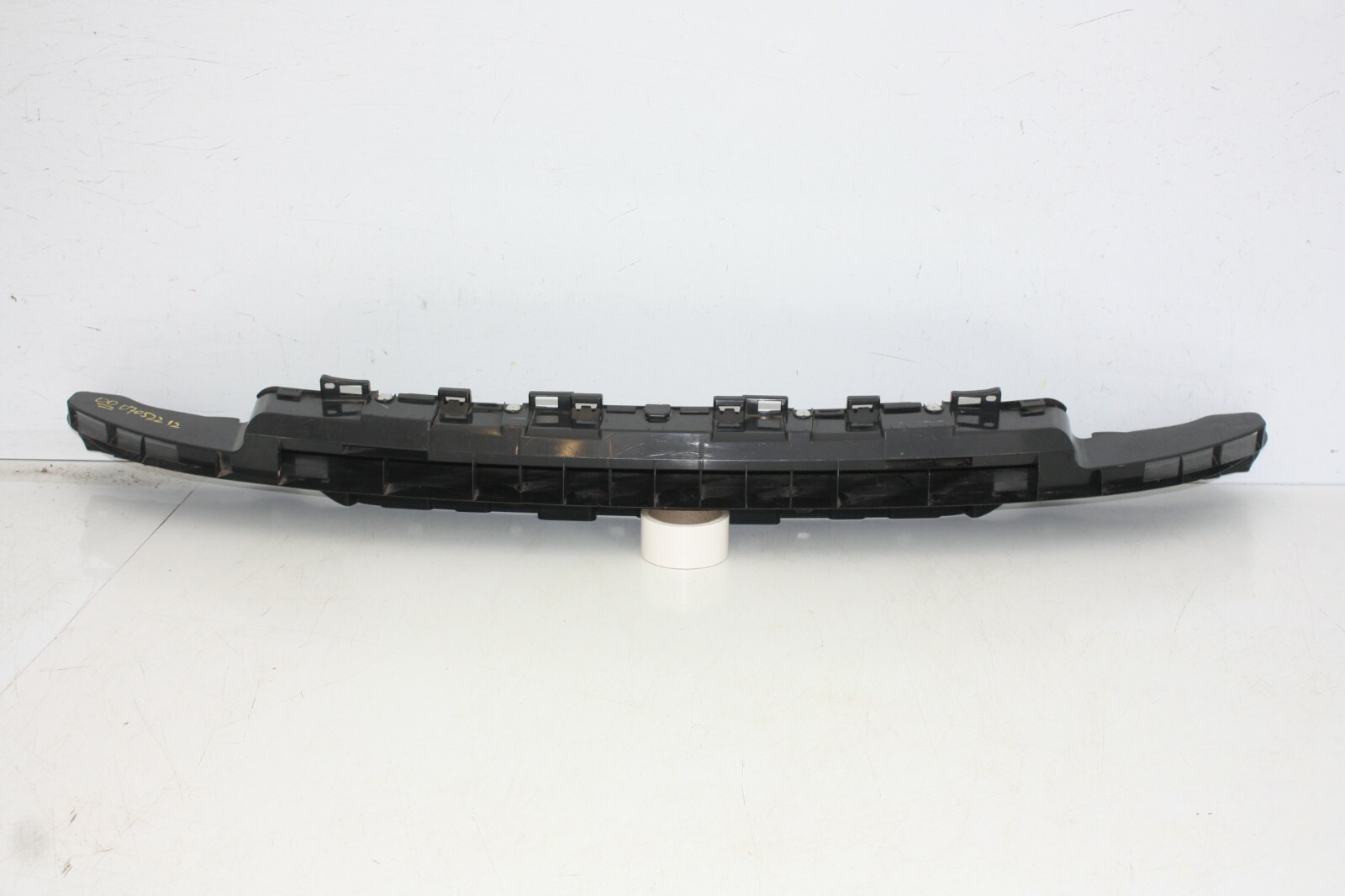 Land Rover Discovery 5 Front Bumper Bracket HY32-17A793-AB