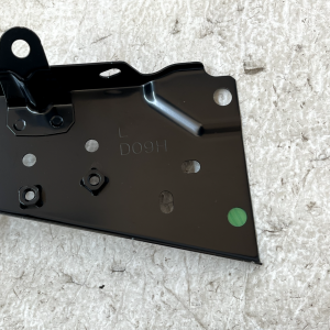 Mazda 2 Mk2 Front Left Side Fender Stay Bracket D0ZH-52-2R0A Genuine - Image 9