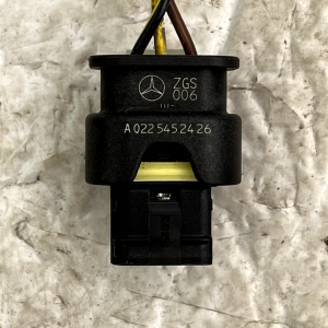 Mercedes C-Class W205 PDC Sensor Wiring Loom Plug Connector A0225452426 Genuine - Image 3